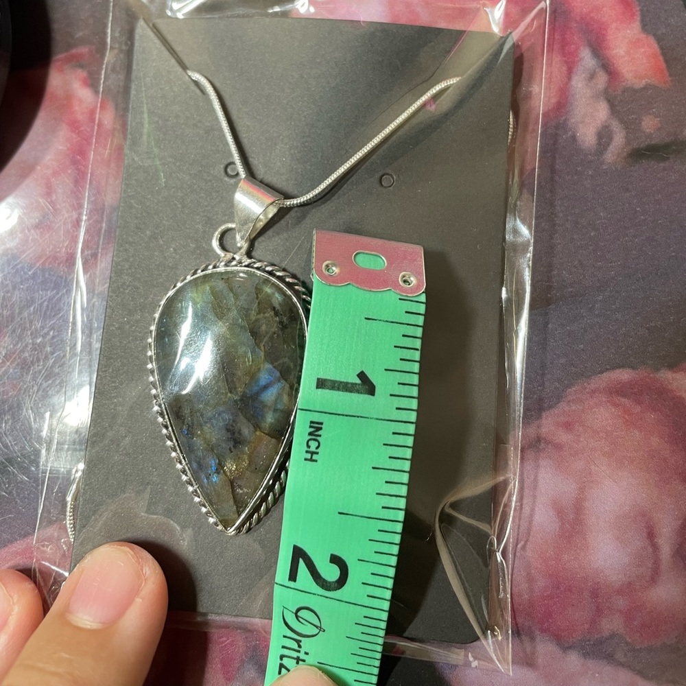 Labradorite - Picture 3 of 3